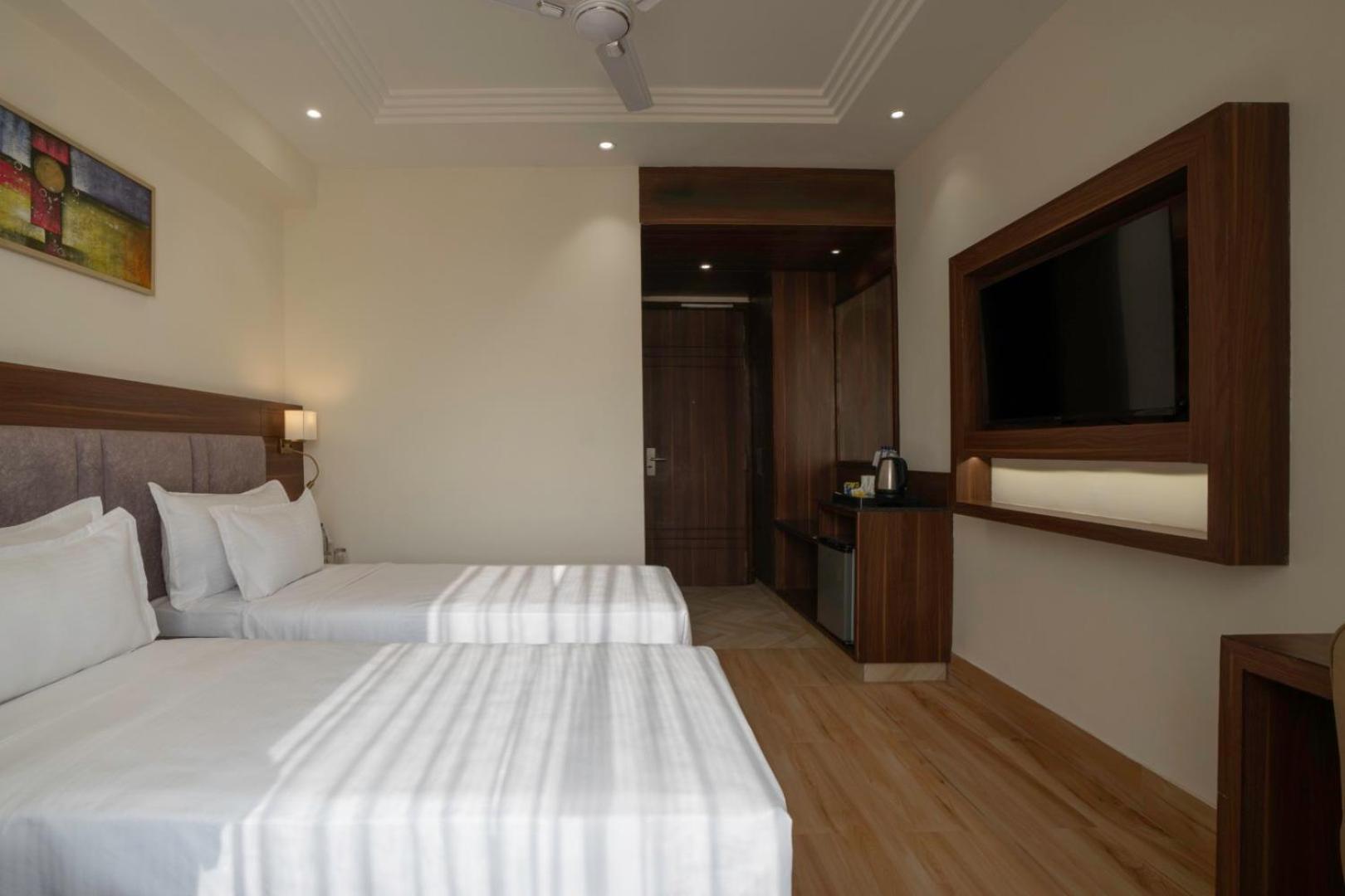 Clarks Inn Suites Agra Near Tajmahal Exterior foto