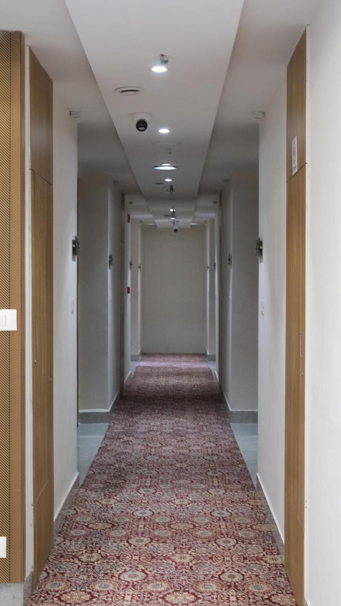 Clarks Inn Suites Agra Near Tajmahal Exterior foto